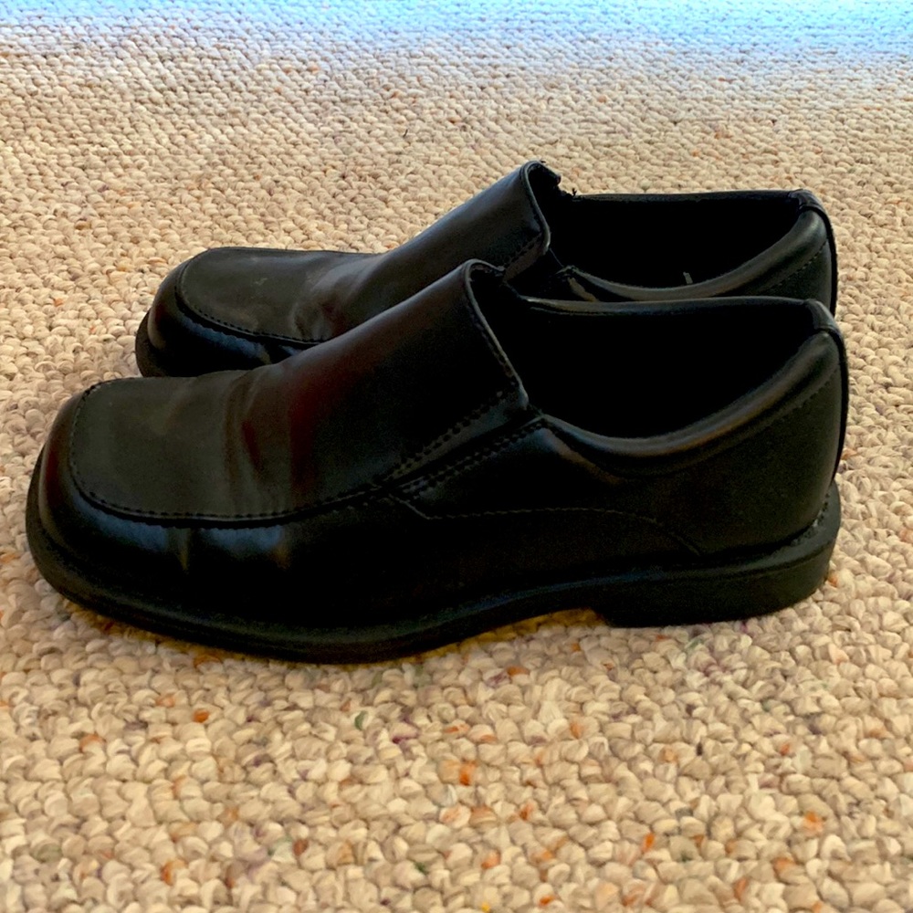 Kids boys black shoes